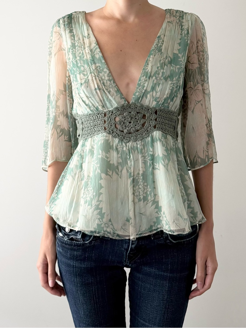 Forever21 100% silk floral green blouse